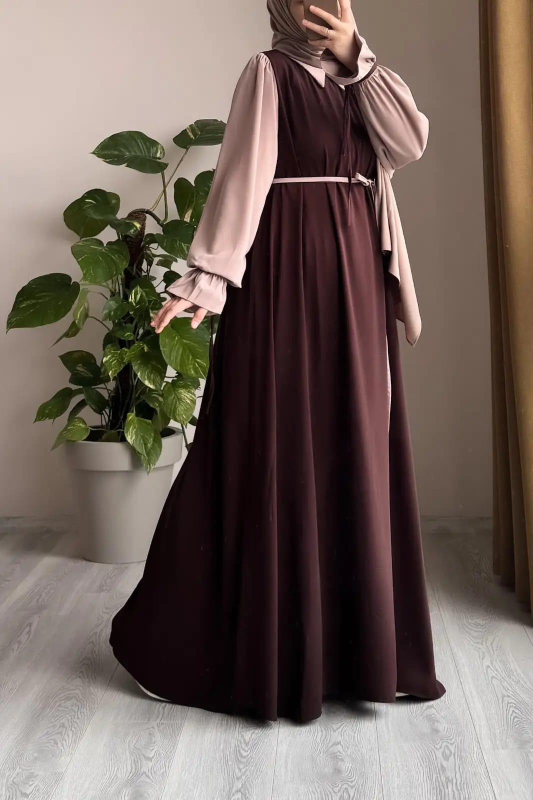 Collar Belted Abaya with Stroller